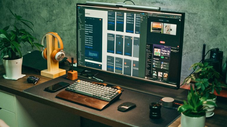 Informasi penting yang wajib ditampilkan pada website bisnis profesional